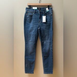 NWT Judy Blue Relaxed Fit Mid Rise Jeans 11/30
